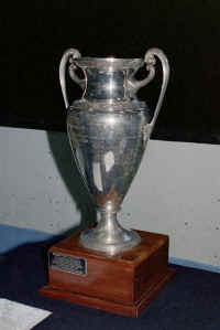 GibsonCup.JPG (40857 bytes)