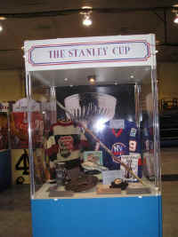 HHOF4StanleyCup.JPG (52174 bytes)